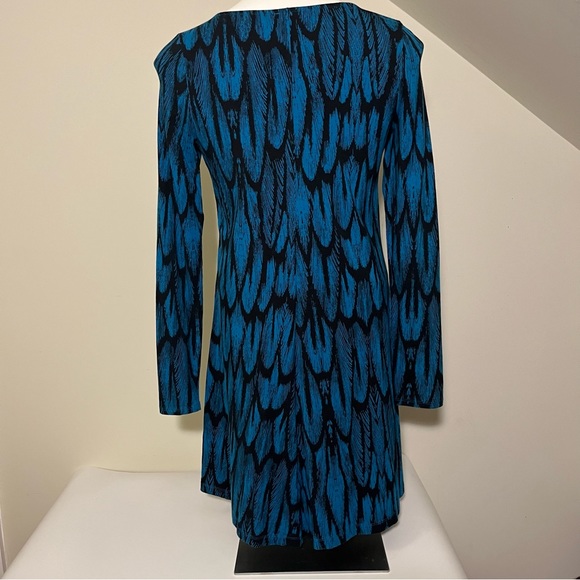 Express Blue/Black Pattern Dress - Picture 2 of 7